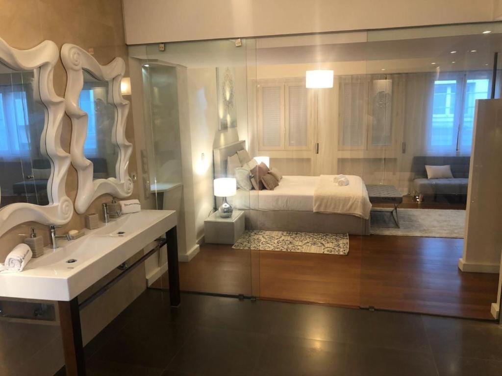 Luxury Central Apartment With Rooftop By Great&Cosy Порто Екстериор снимка